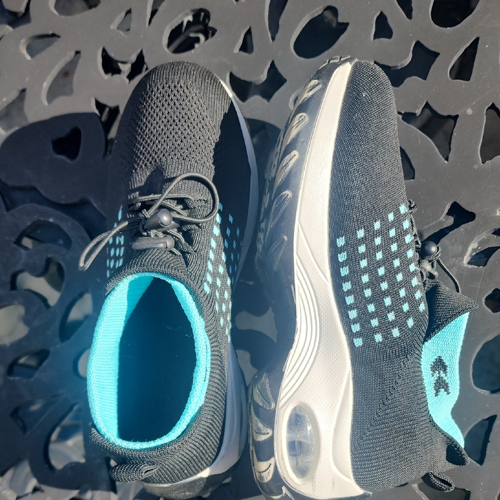 Women's Black and Blue Sneakers